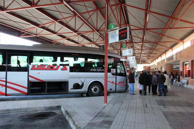 Leda se disculpa después de que uno de sus autobuses saliera puntual